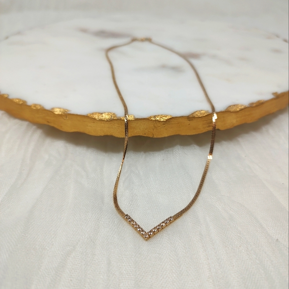 Avon gold and crystal v pendant thin minimalist necklace